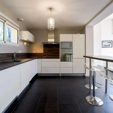 Villa Familiale Avec Piscine 10 Pers Biscarrosse