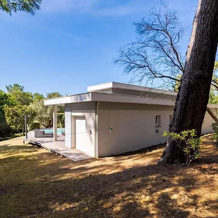 Familiale Avec Piscine 10 Pers