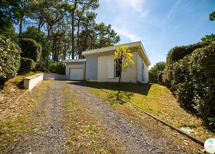 Familiale Avec Piscine 10 Pers *